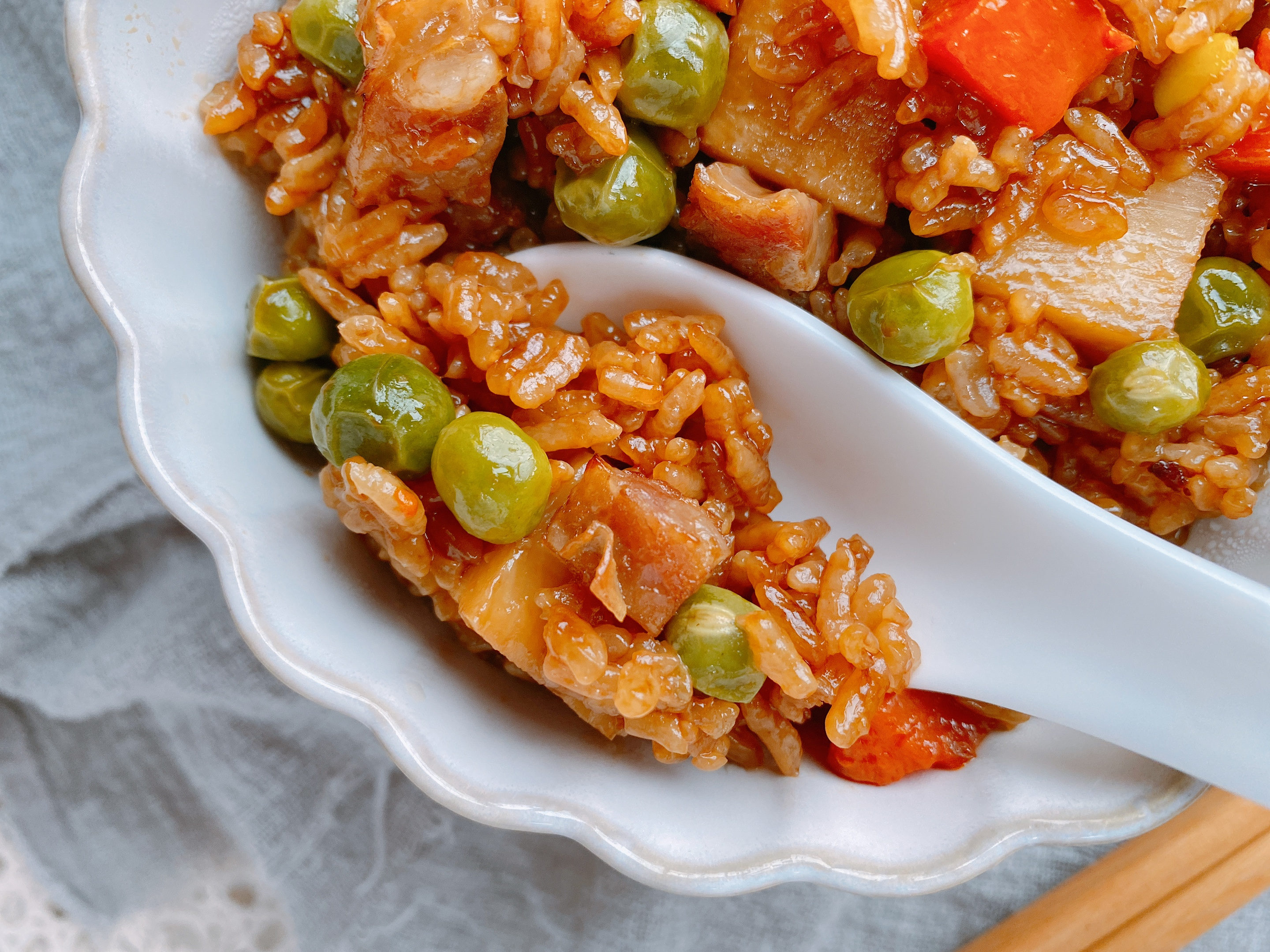 清明節限定美食，用2種春季特有食材燜一鍋飯，這才是春天的味道