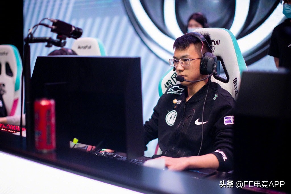 LPL government again warm-up report contest spring late: Two well-known players leaving a way are greeted right definitely