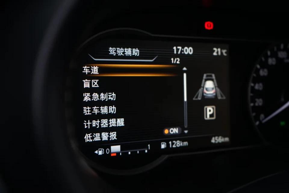 穿越黑白的经典，90后编辑精选2021款劲客