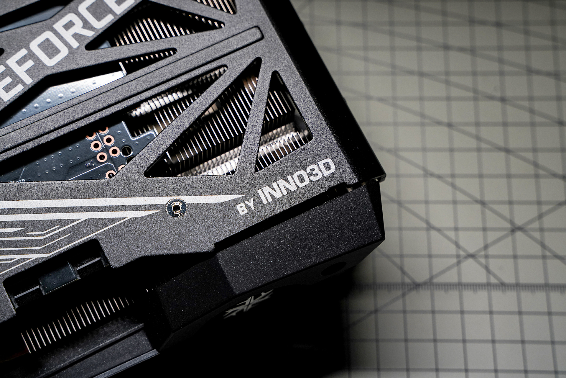 新一代2K光追游戏神器 映众RTX 3070冰龙超级版