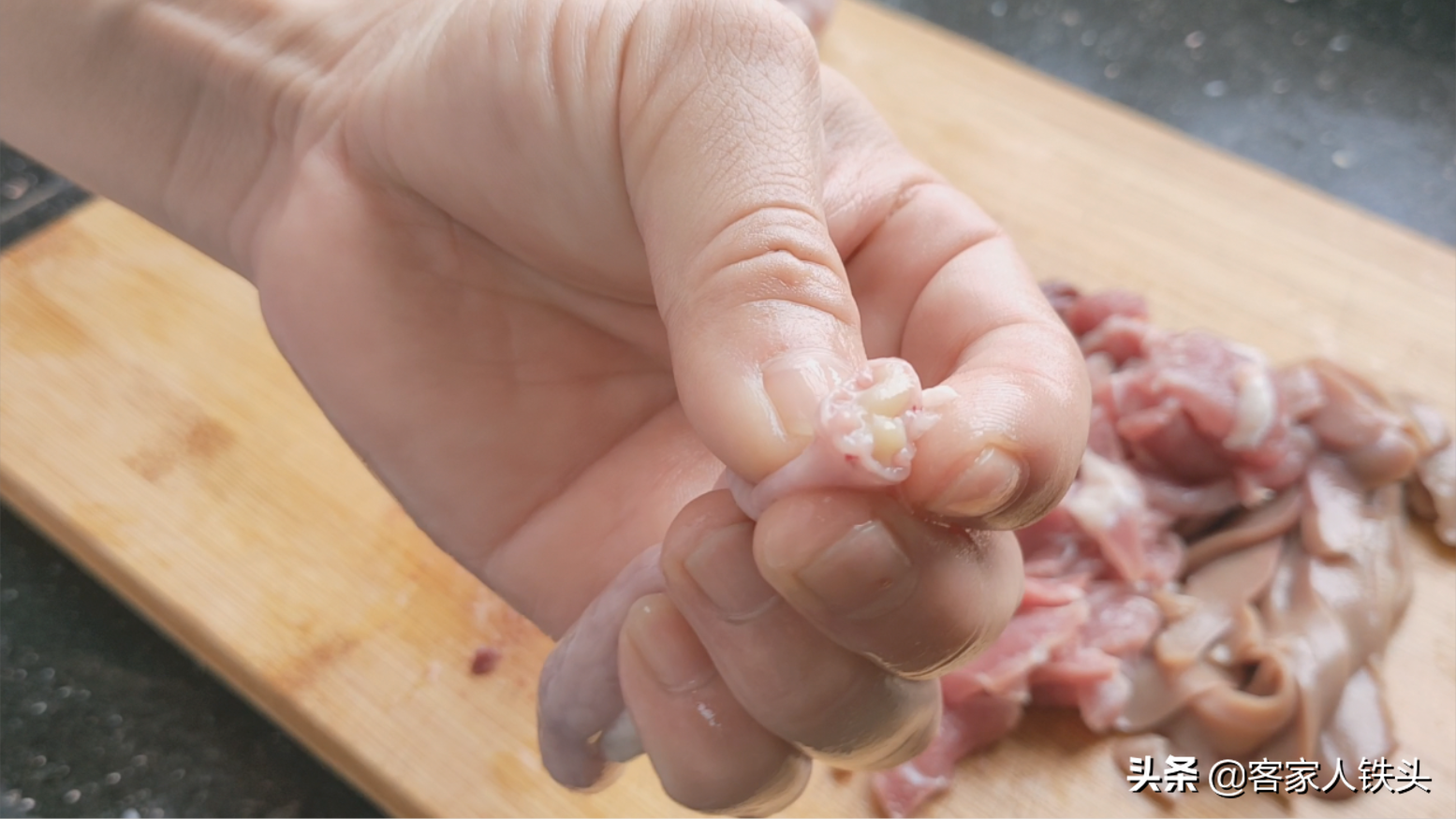 广东特色早餐吃法，天冷最适合吃，鲜香顺滑营养，一周吃3次不腻