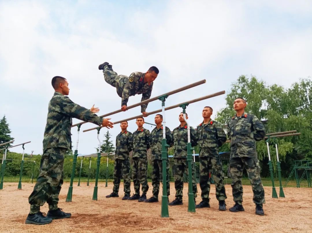 侯<a href=http://www.cngansu.cn/news/ target=_blank class=infotextkey></a>ܶӣսλح ʱ