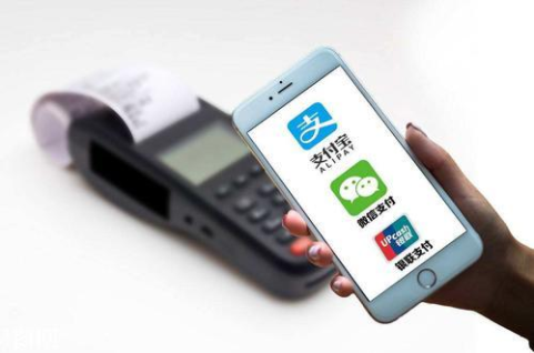 支付宝上热搜了！用户却纷纷开始转移存款，被“新骗局”坑惨了