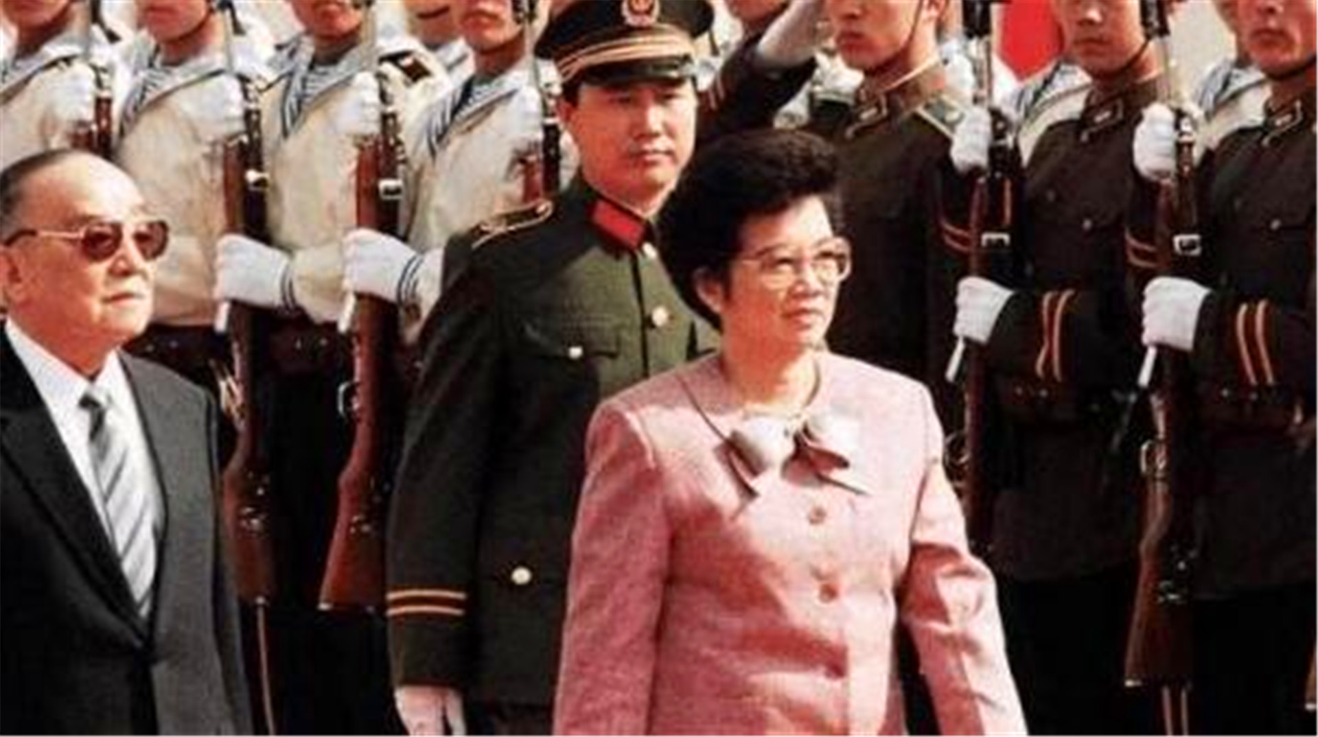 海上邻国首位华人女总统，公开称自己是中国人