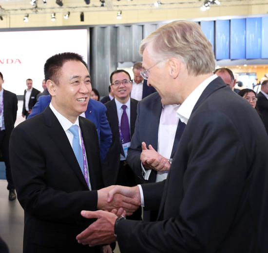 许家印造车决心有多大？考察德国车展引强援为