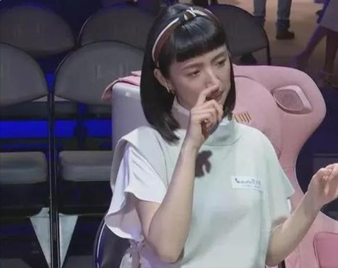 “傻白甜”林依晨的惨淡豪门路，她的故事远比你想象的更恶劣