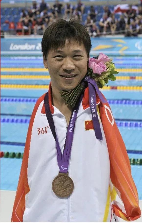 娱乐圈被整治的这些天，刘德华也被曝光了 ……