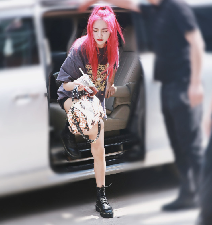 THE9生图曝光，谢可寅陆柯燃发色亮眼，我却被安