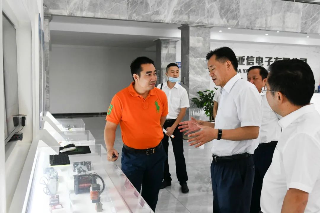 石希欣在怀化高新区经开区调研时指出 转理念转机制转方式 跑出产业发展“加速度”