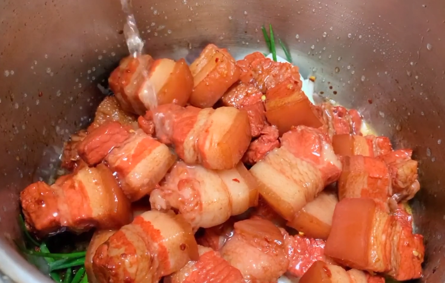 五花肉這樣做最好吃，簡單易學，肥而不膩，比紅燒肉還香，真解饞