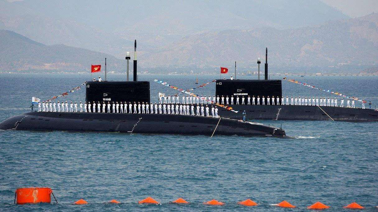 危险邻居又有新动作，扩充军备还拉美俄下水，