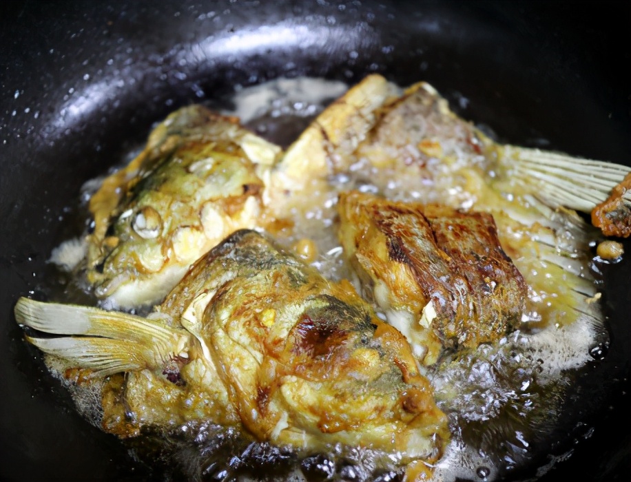 图片[4]-草鱼炖豆腐的做法步骤图 补蛋白补钙促生长-起舞食谱网