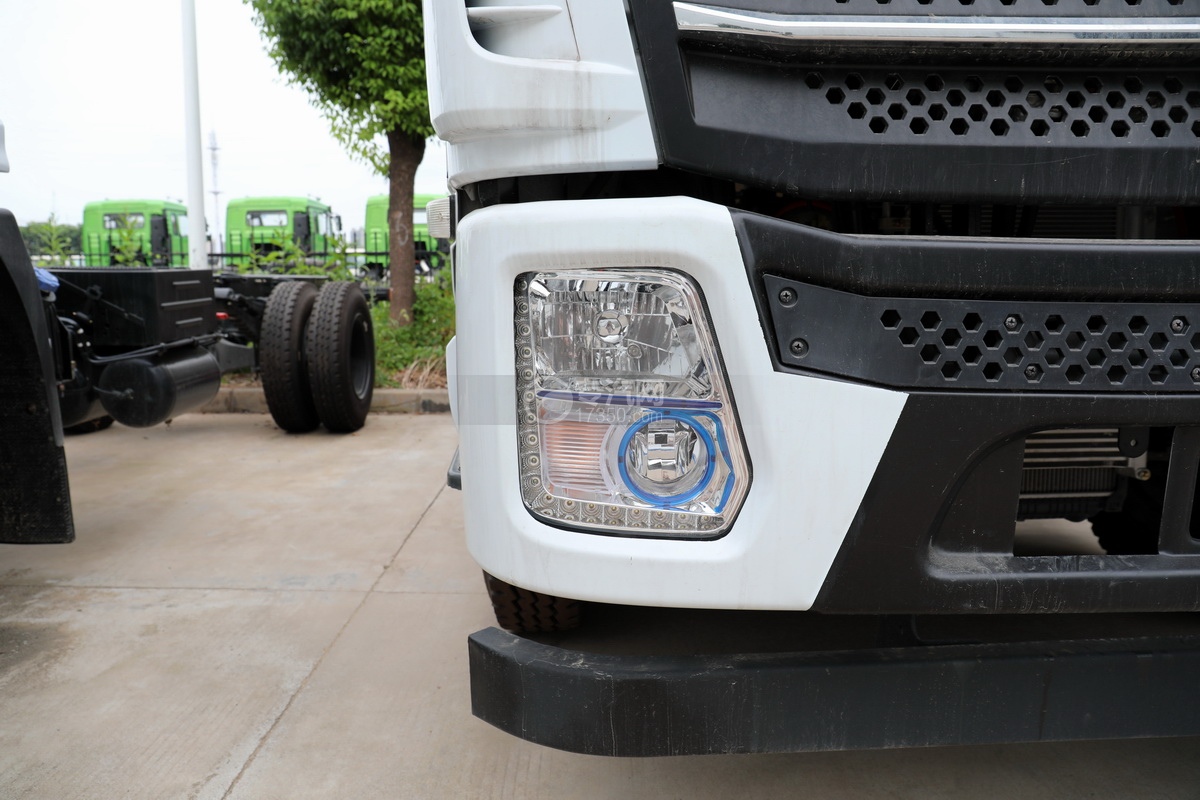 散装水泥专用车——东风单桥国六粉粒物料运输车