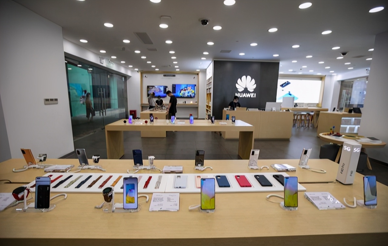美国可以禁售华为，为何我们不禁售苹果呢？真的让人想不明白