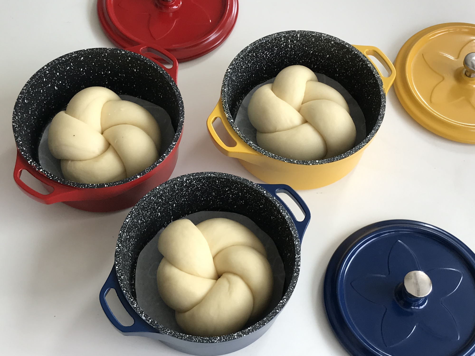 一定要尝试的面包配方，一次发酵，外酥里软，放3天不硬，特解馋