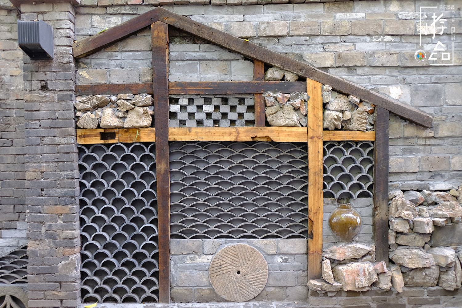 3种重庆民居建筑，不同阶层之间差异明显，但吊脚楼却贯穿始终