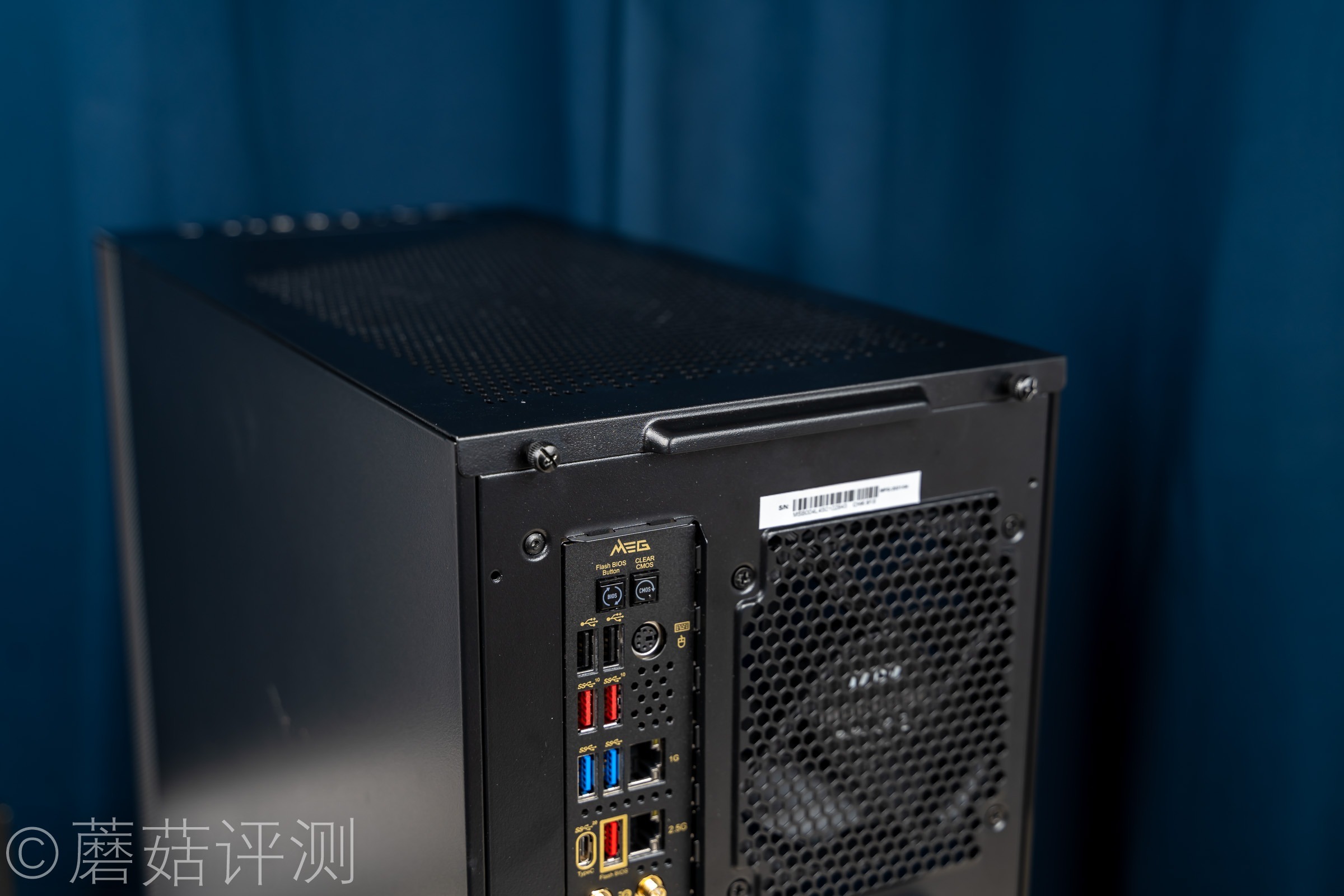 原来整机还可以这样装！微星MAG幻彩佩龙斧I9 10900K主机 拆解评测