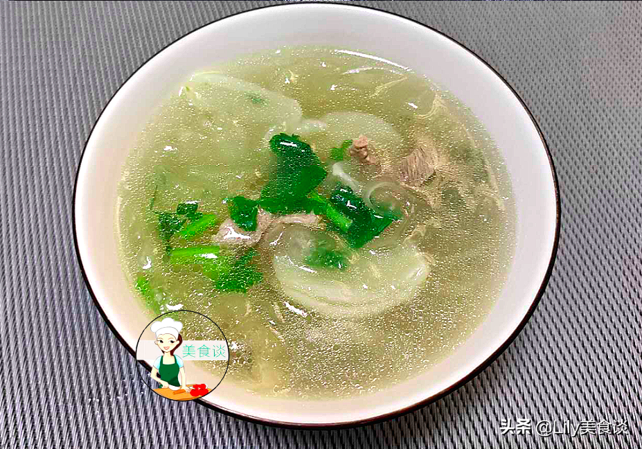 适合秋天喝的一道汤，简单一煮，鲜香甘甜又营养，大人小孩都爱喝