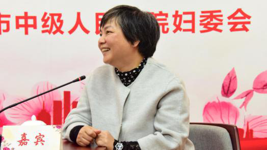 东莞市中级人民法院 - 优秀女性代表陈葵:人应该追求一个丰盈的人生