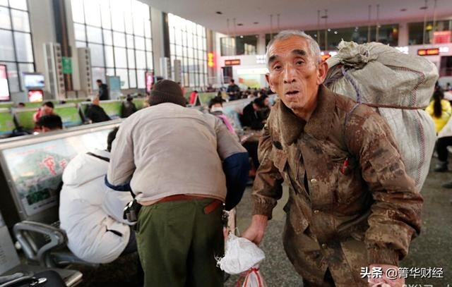暑假帶著父母出去旅遊，這些新政策解決大問題，老人們享受優待