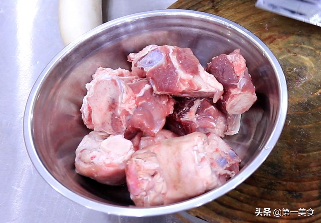 圖片[2]-【燉大骨】做法步驟圖 湯濃無腥味 味道鮮-起舞食譜網