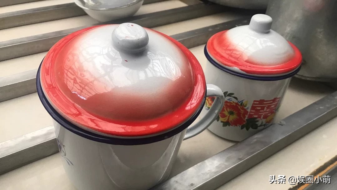 《向往的生活4》滤镜到底多重？看这个杯子就知