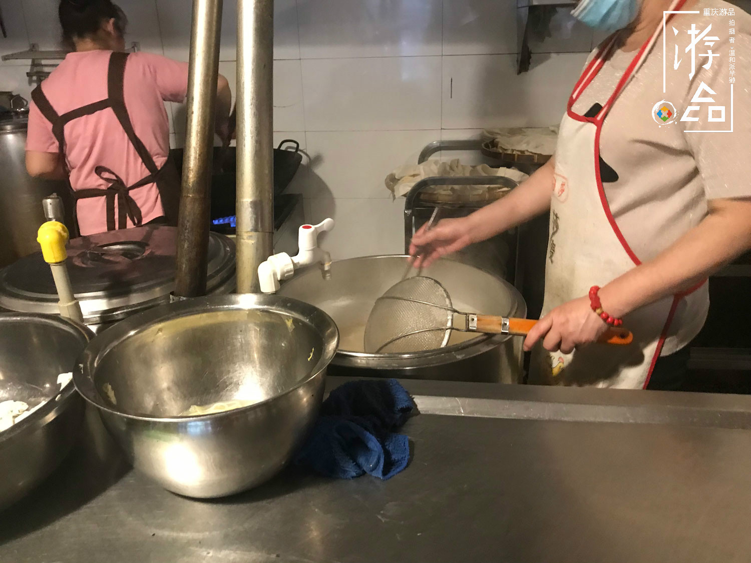 重庆江北的难吃老字号？脏乱差的聚园面馆，为何受人追捧？