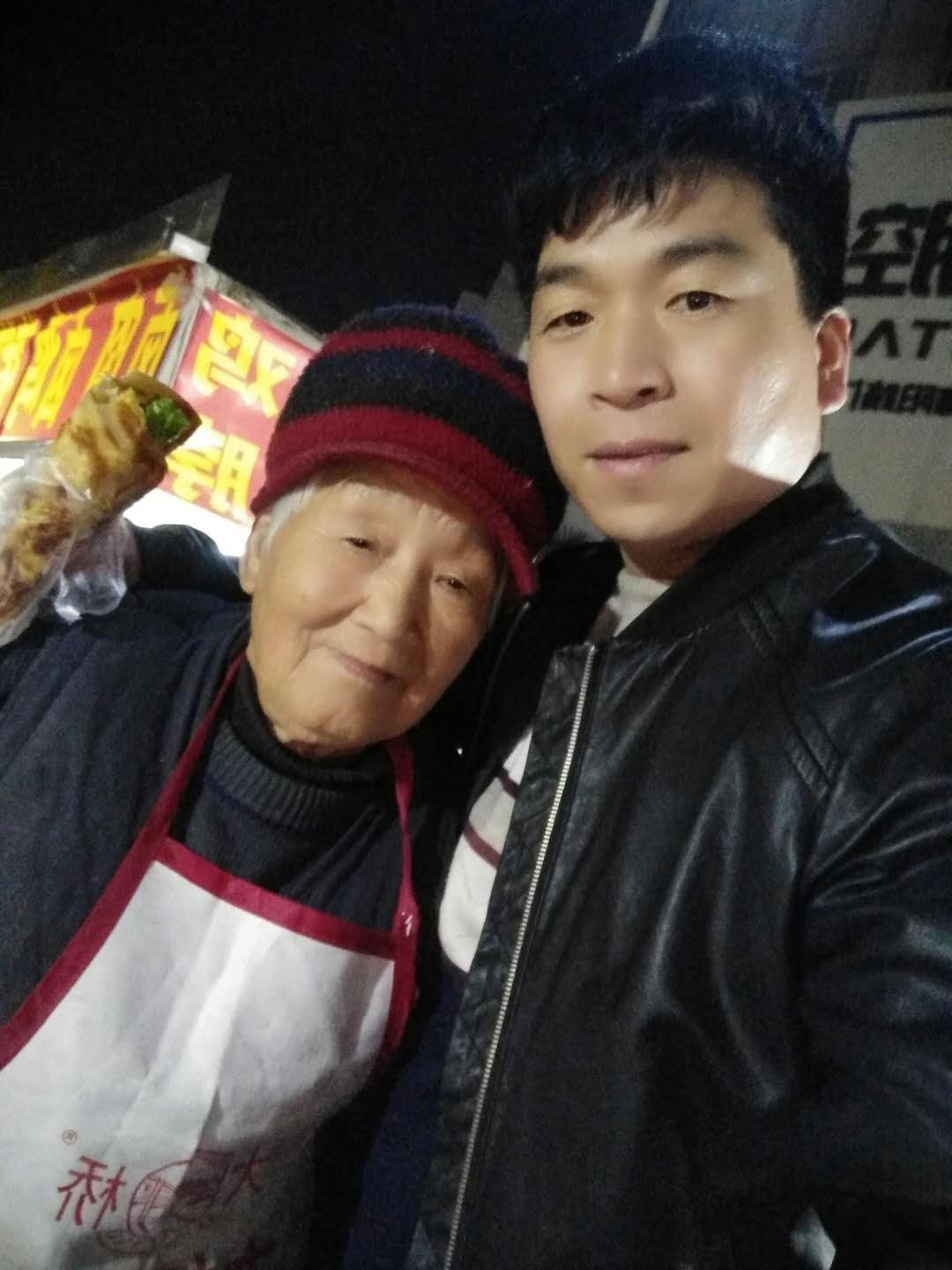 菜饃老奶奶的家人，其實并不想讓她那么“勵志”