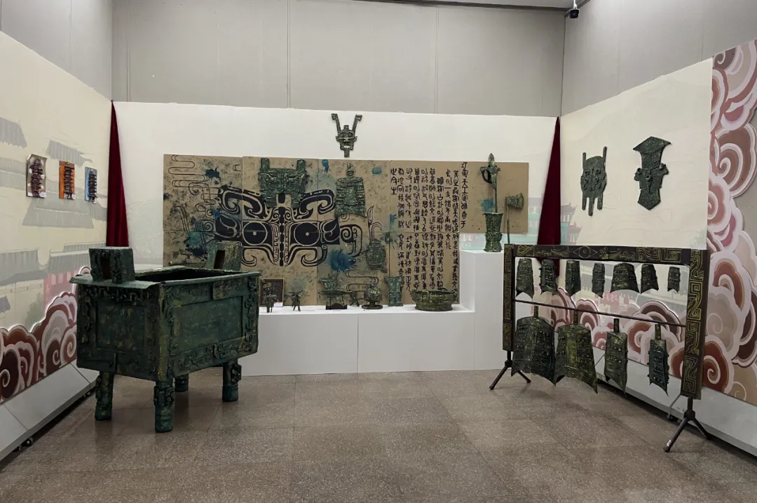 “六一”节,我们来省文联看展