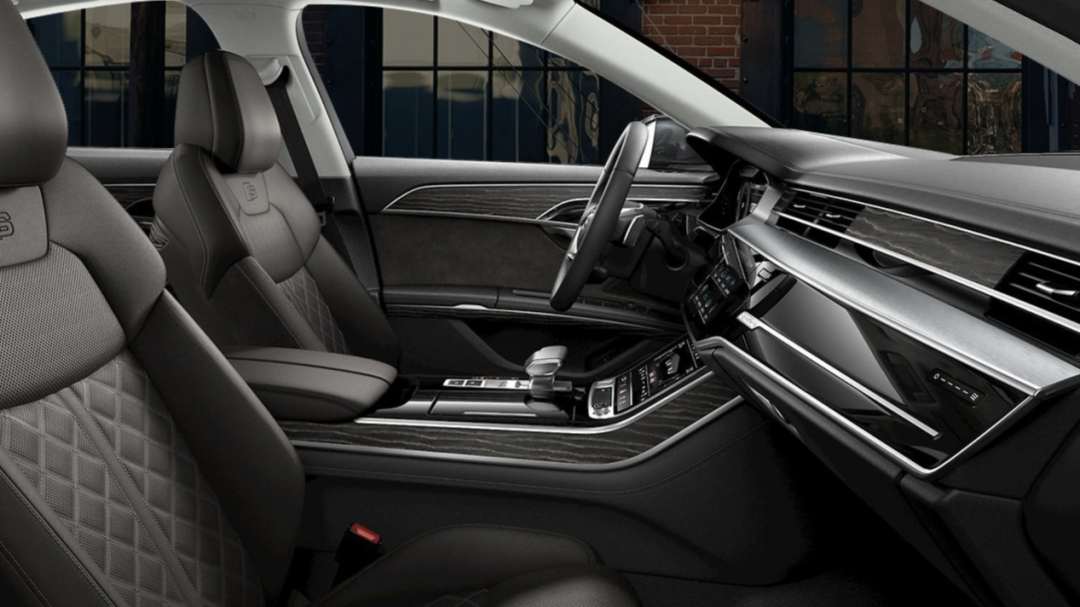 奥迪A8L为何成为全球川商年会指定用车，备受川籍商人好评？