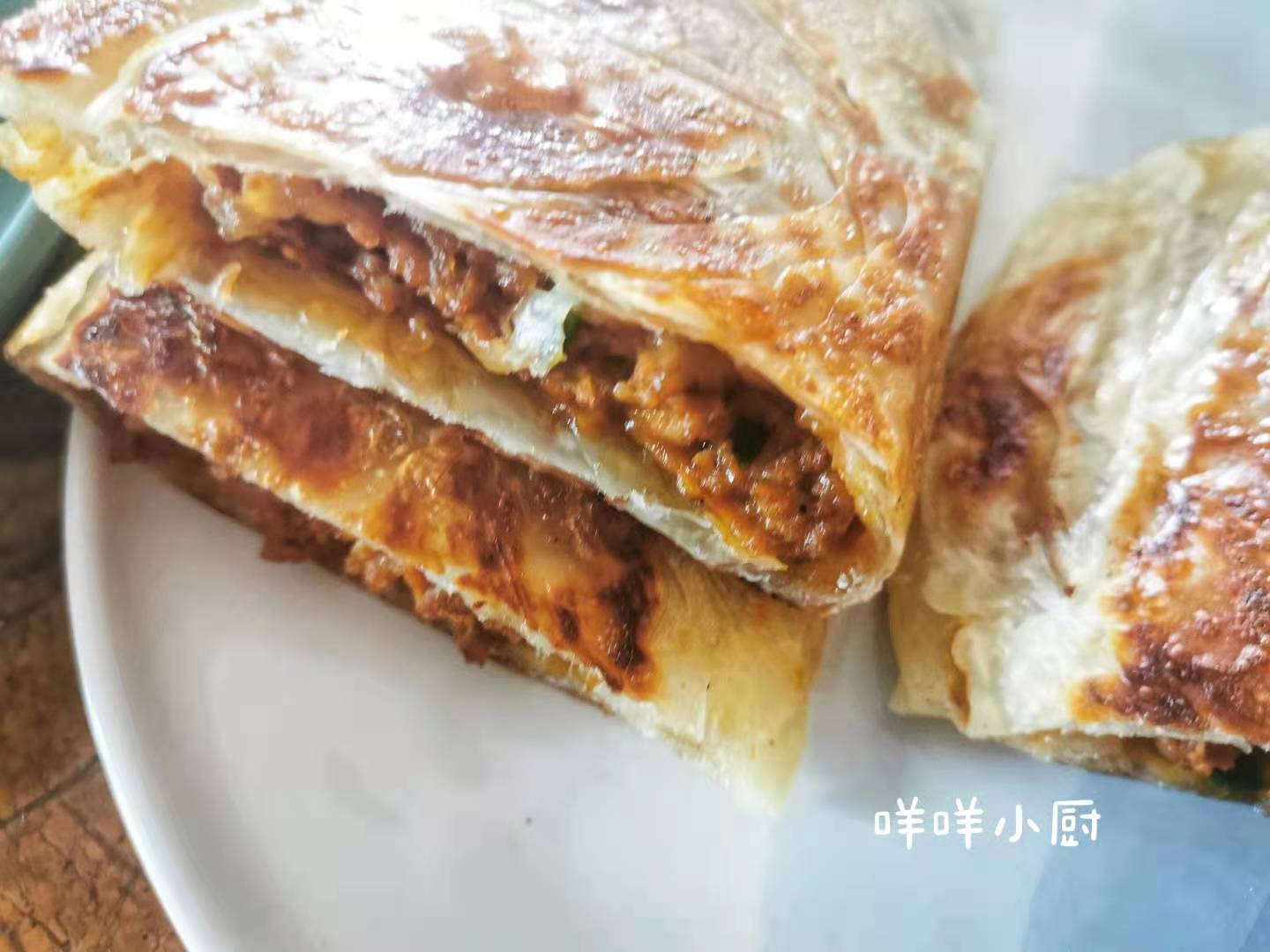 我的早饭不仅要营养美味，还得简单快手，15分钟的肉饼鲜美多汁