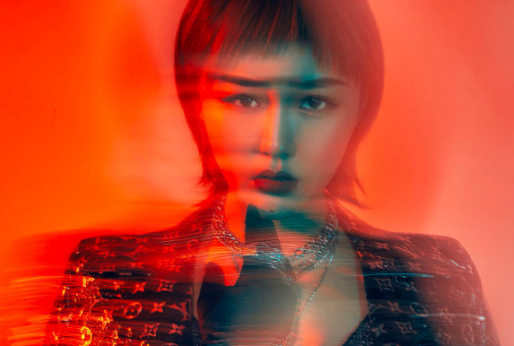 本山传媒娇娇自曝当妈！生下双胞胎正办离婚，