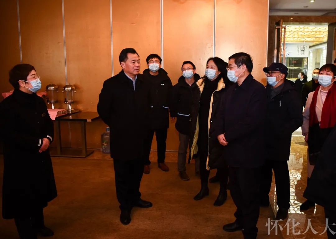 石希欣检查市五届人大五次会议筹备情况时指出不断强化防疫措施精准精细确保各项会务工作顺利进行