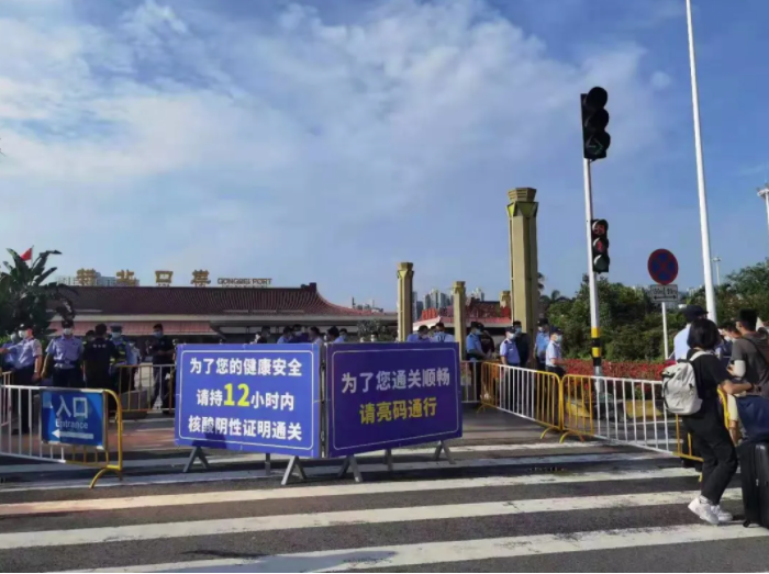 澳门一家四口阳性引爆珠澳双城，细节曝光令人警醒！南京刑拘老太一己私欲害惨整个扬州，借绿码出行太可恨