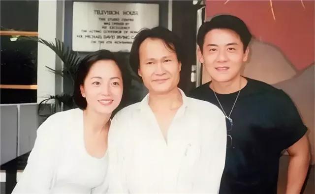 香港12位“叔”字辈大咖：邵逸夫地位最高，林正