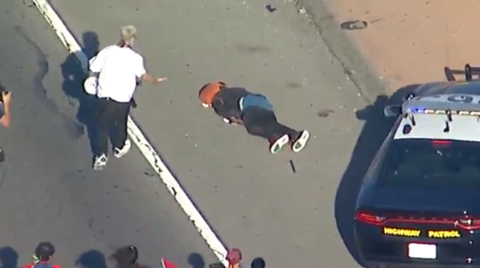 美抗议活动失控，多地开始爆发混乱，美军转移