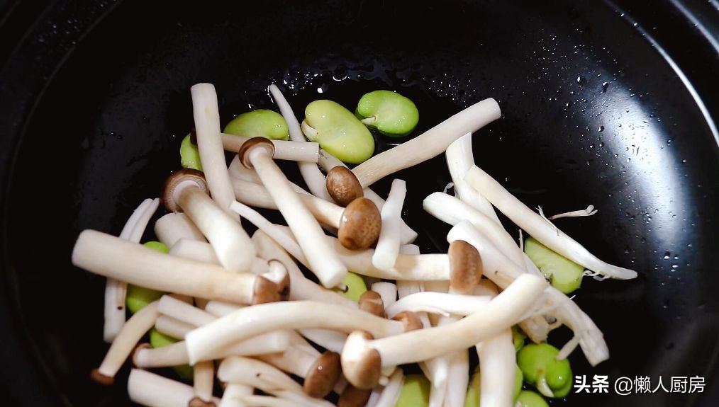 做饭怕麻烦？教你三鲜腐竹的懒人做法，吃起来清爽，没有油腻感