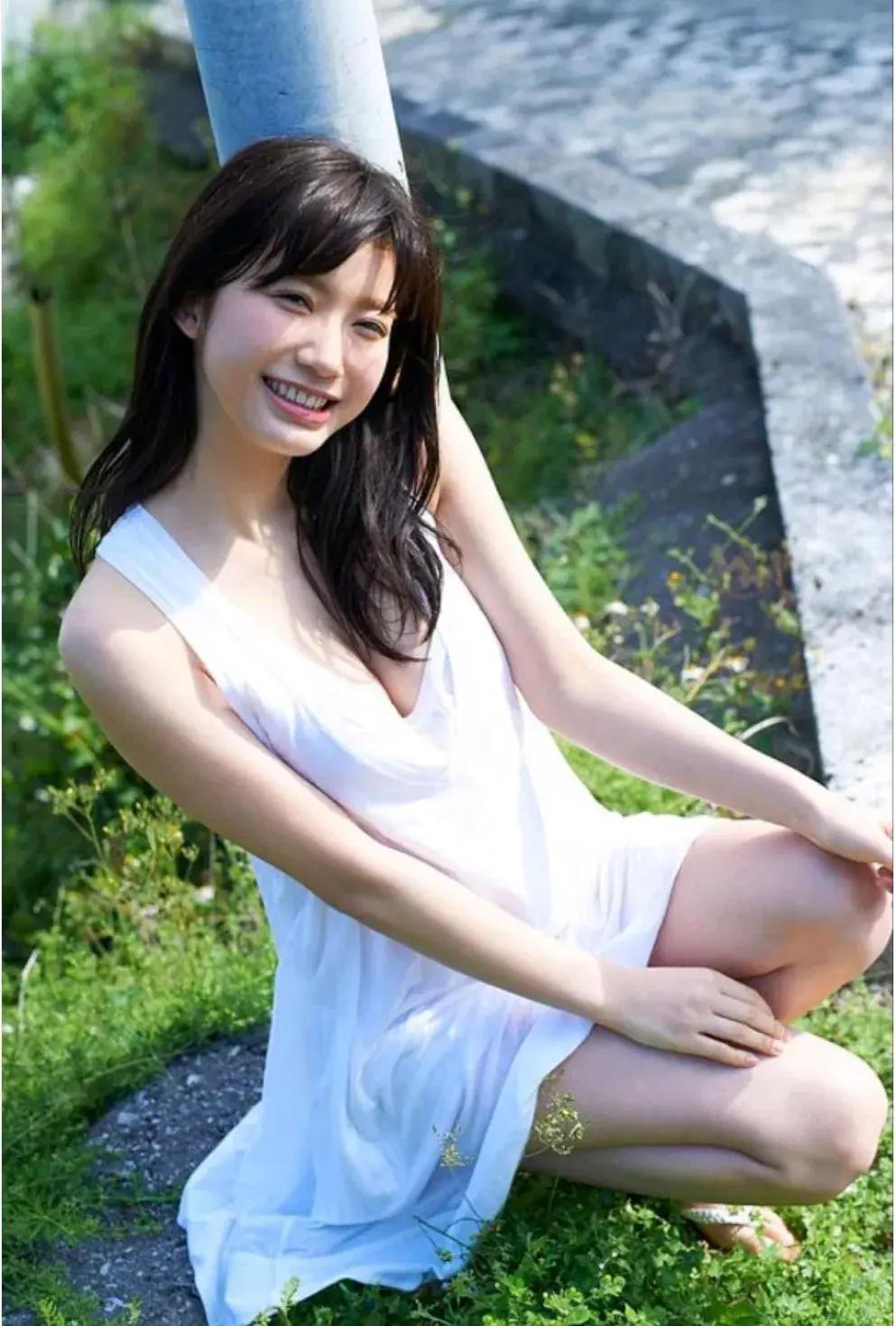 日本美女小仓优香图片