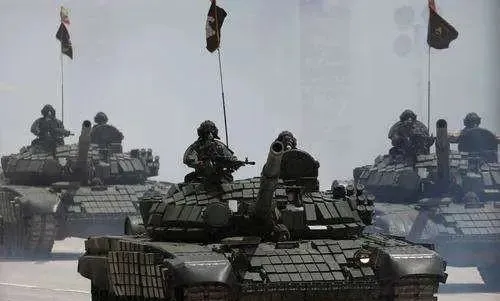 美军6艘航母出海，蓬佩奥要求：马杜罗放人，否