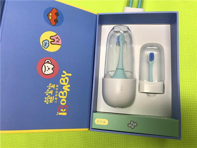 2歲孩子刷牙，選好牙刷是關(guān)鍵，拖得越久傷害越大
