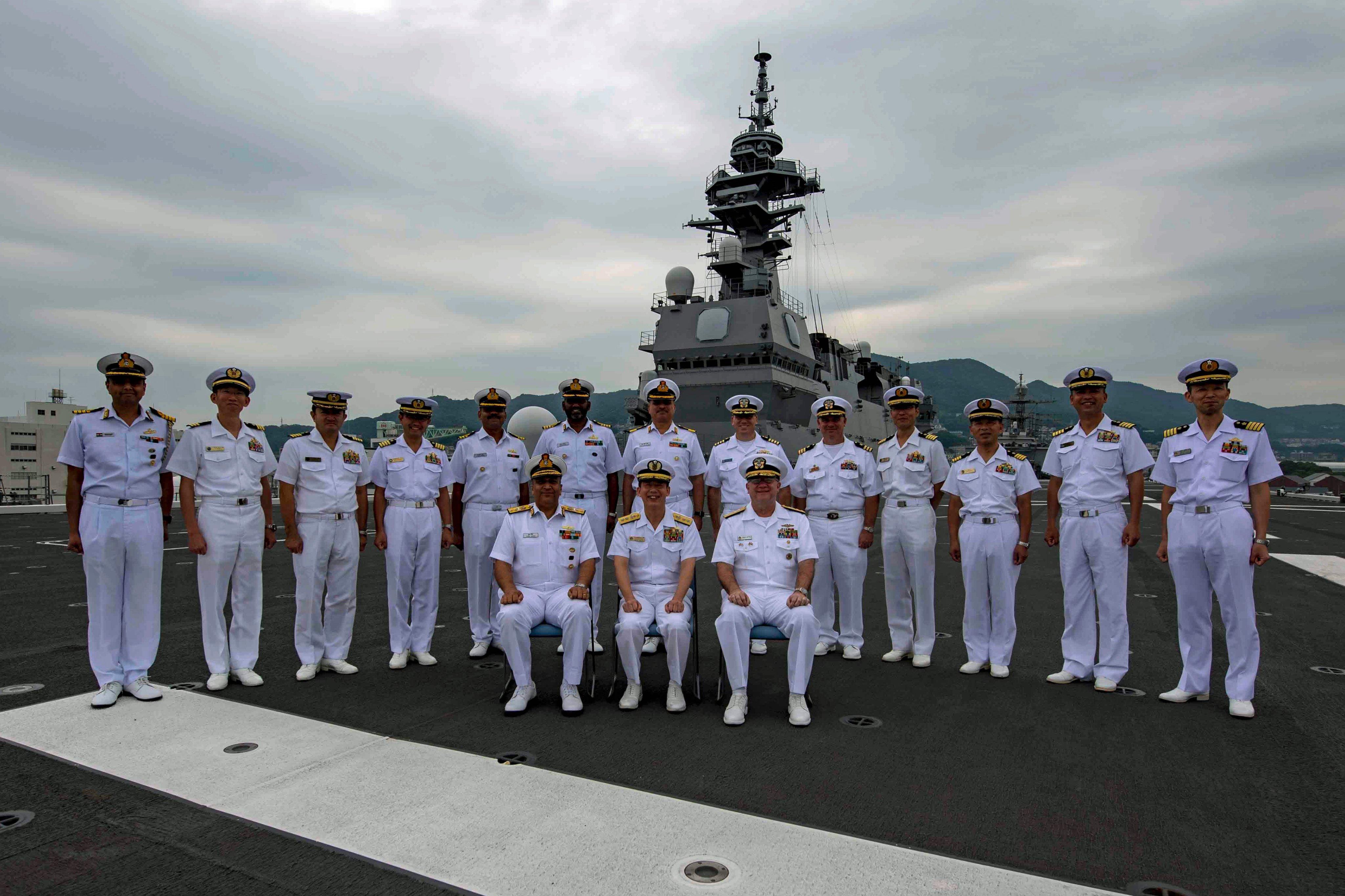 �й��ľ��������һ�ع��ڣ��ձ������Ŀڣ��Բ����½���Ϊǰ��