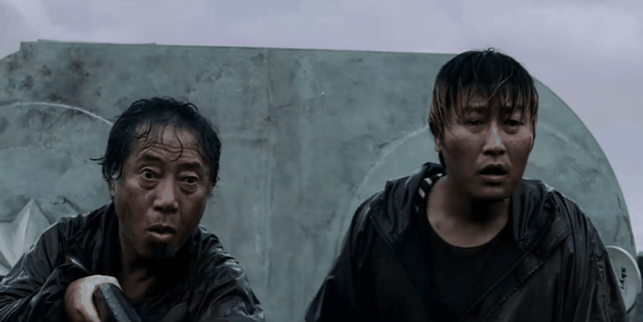 变异怪兽伤人，竟是甲醛害的？《汉江怪物》揭