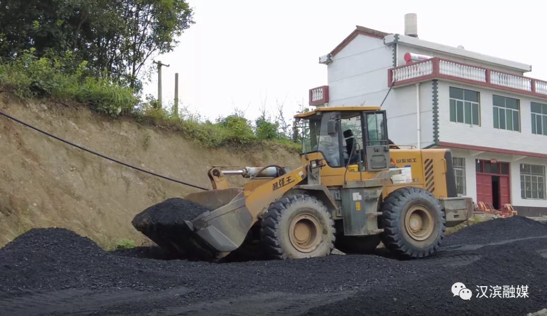 【我为群众办实事】区交通局全力保障张坝路10月底建成通车!