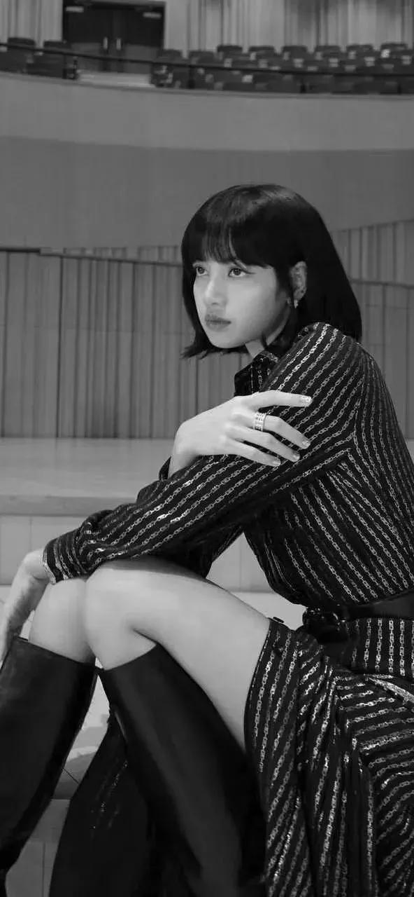 美女壁纸 爱你不是两三天图片