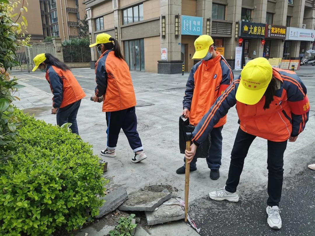 成都市双流区特殊教育学校开展“学雷锋 树新风”活动