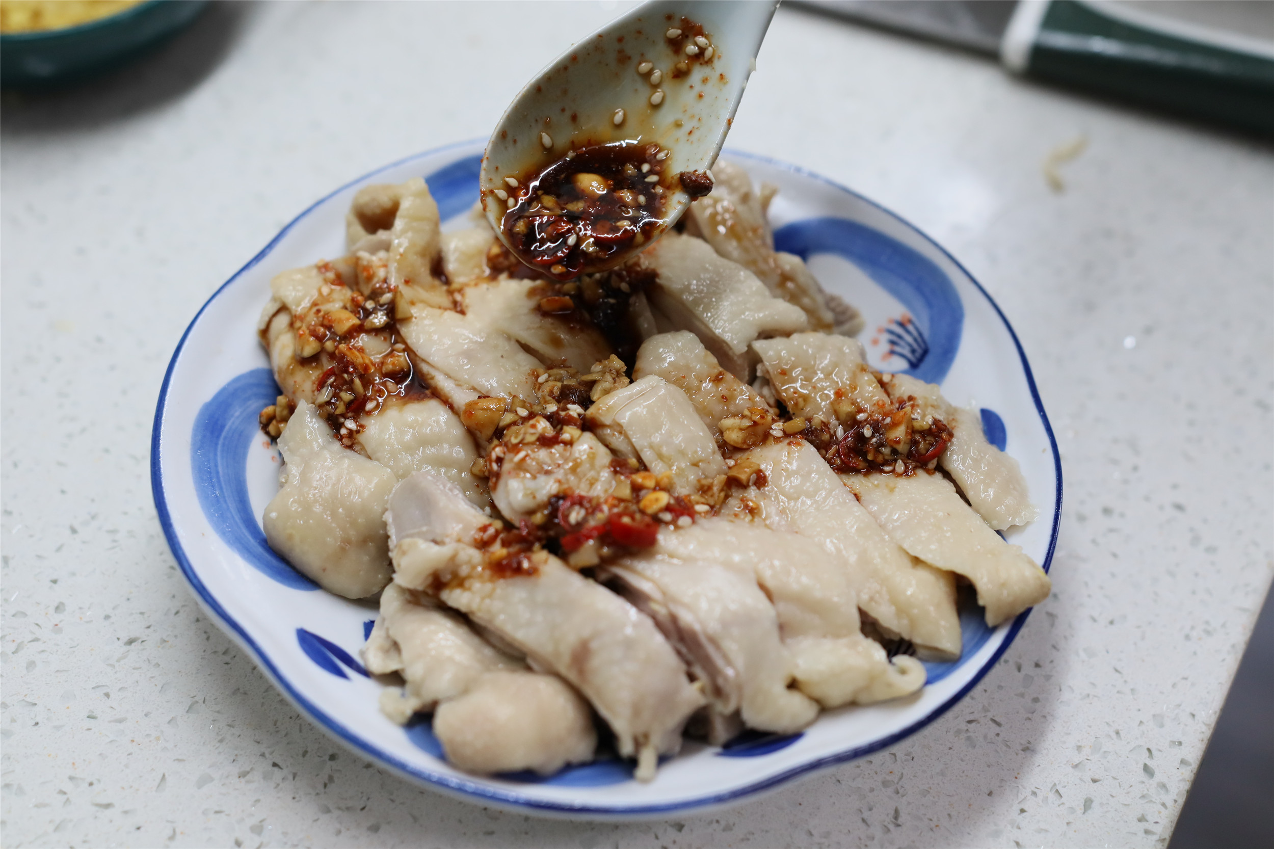 春天吃不夠的雞腿做法，爽滑不油膩，沒骨頭全是肉，好吃到家了