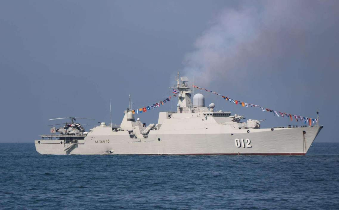 危险邻居又有新动作，扩充军备还拉美俄下水，