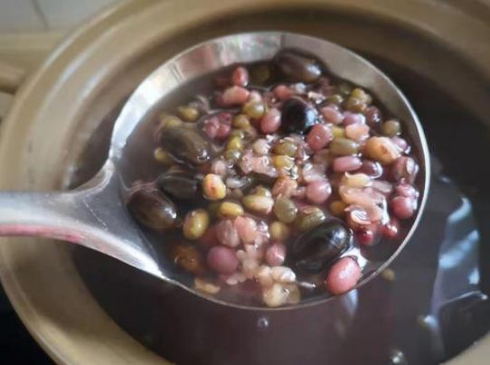 图片[6]-腊八粥豆子快速煮熟的方法  粥又黏又香-起舞食谱网