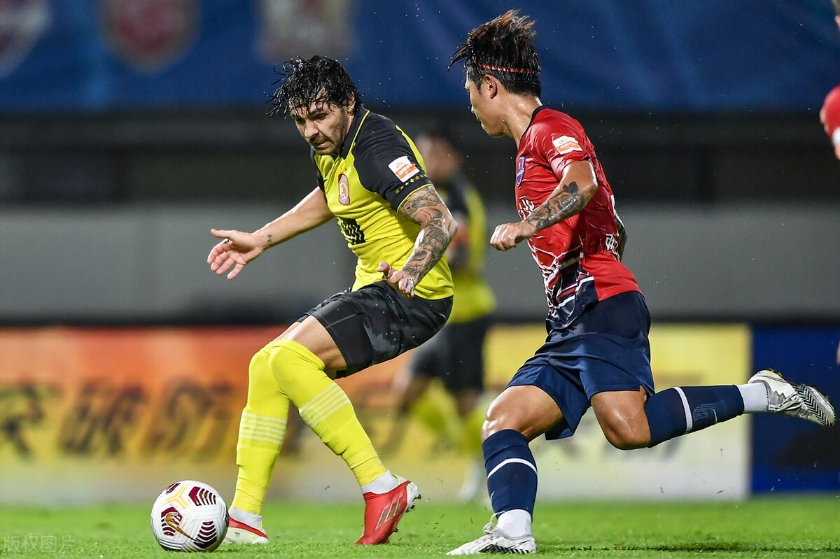 认同李毅的观点，输球真不能怪李铁——从中日双方的一次进攻说起