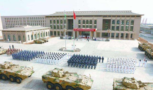 美国记者：中国在吉布提修了一座"长城"，城门用钢筋混凝土铸成